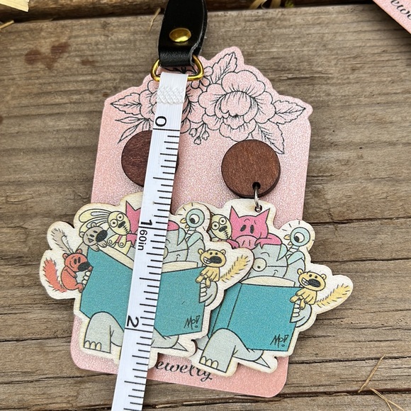 Mo Willems Book Character Earrings/ Teacher Earrings - Picture 4 of 13